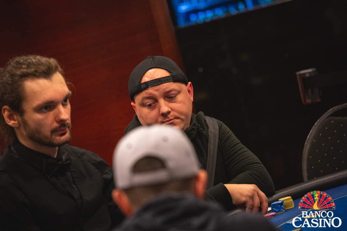 SOPC Main Event 250.000€ GTD – 1B: Sebastian Kotowicz chipleaderom!